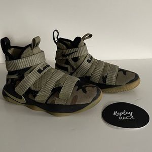 Nike Lebron Soldier XI Flyease Camo Sneakers Little Kids